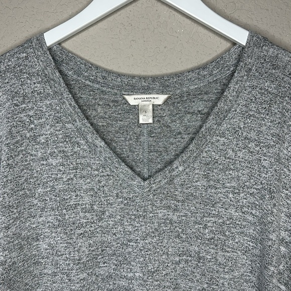 Banana Republic Luxespun Boxy V Neck Long Sleeve Top Size Small - Picture 2 of 11